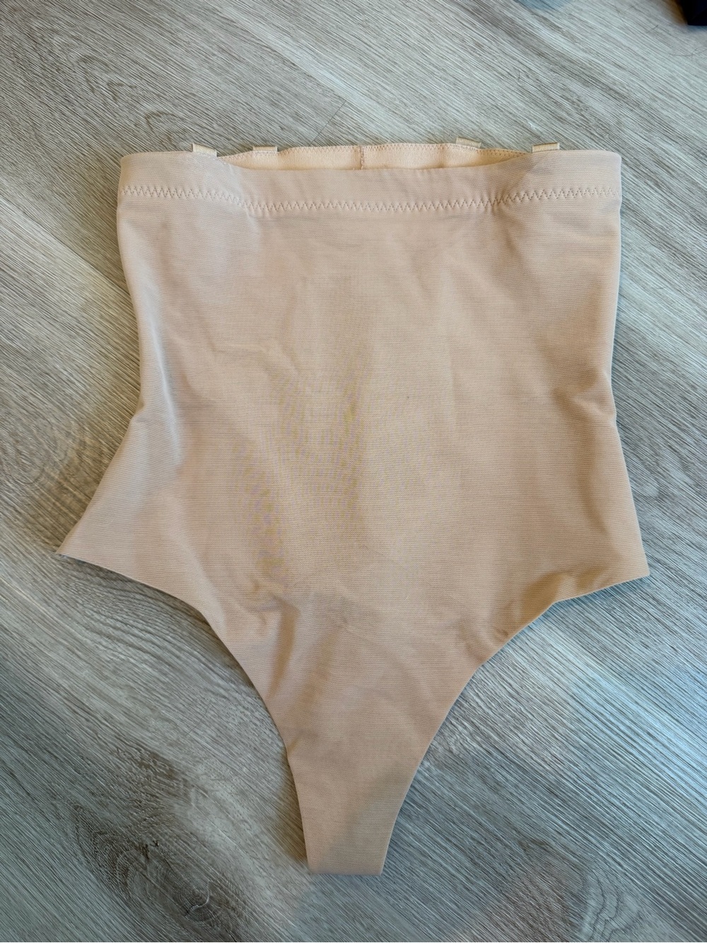 Never worn Honeylove High-Waist Shaping Brief in Beige